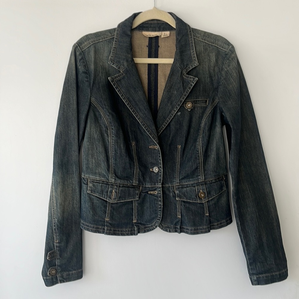 DKNY Denim Jacket Size 3 Button Closure.